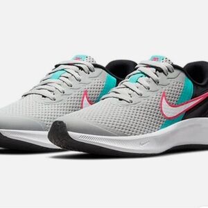 Nike Unisex-Child Star Runner 3 (TDV) in Grey Fog/White/Black - Size 6.5Y/8W